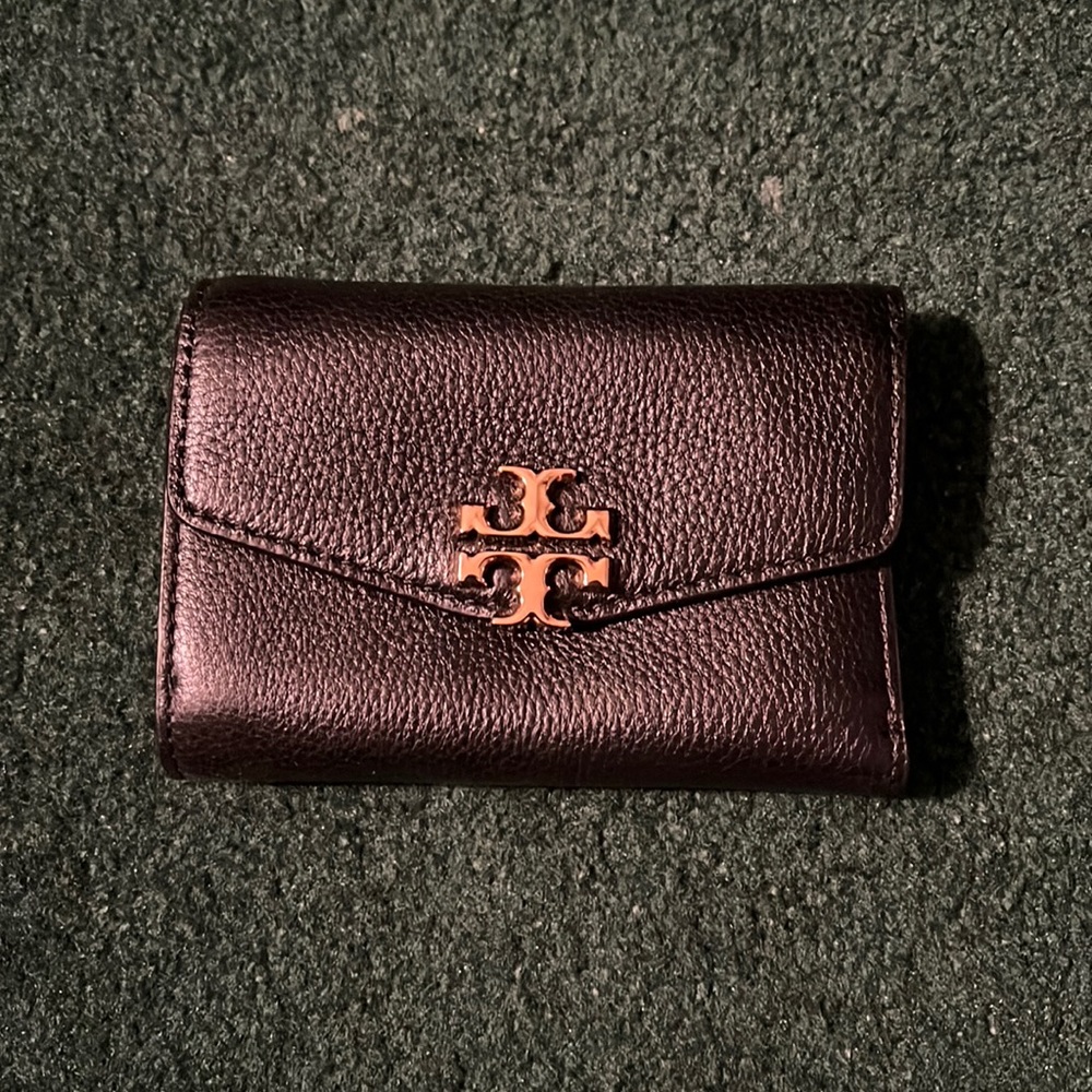 tory burch wallet
